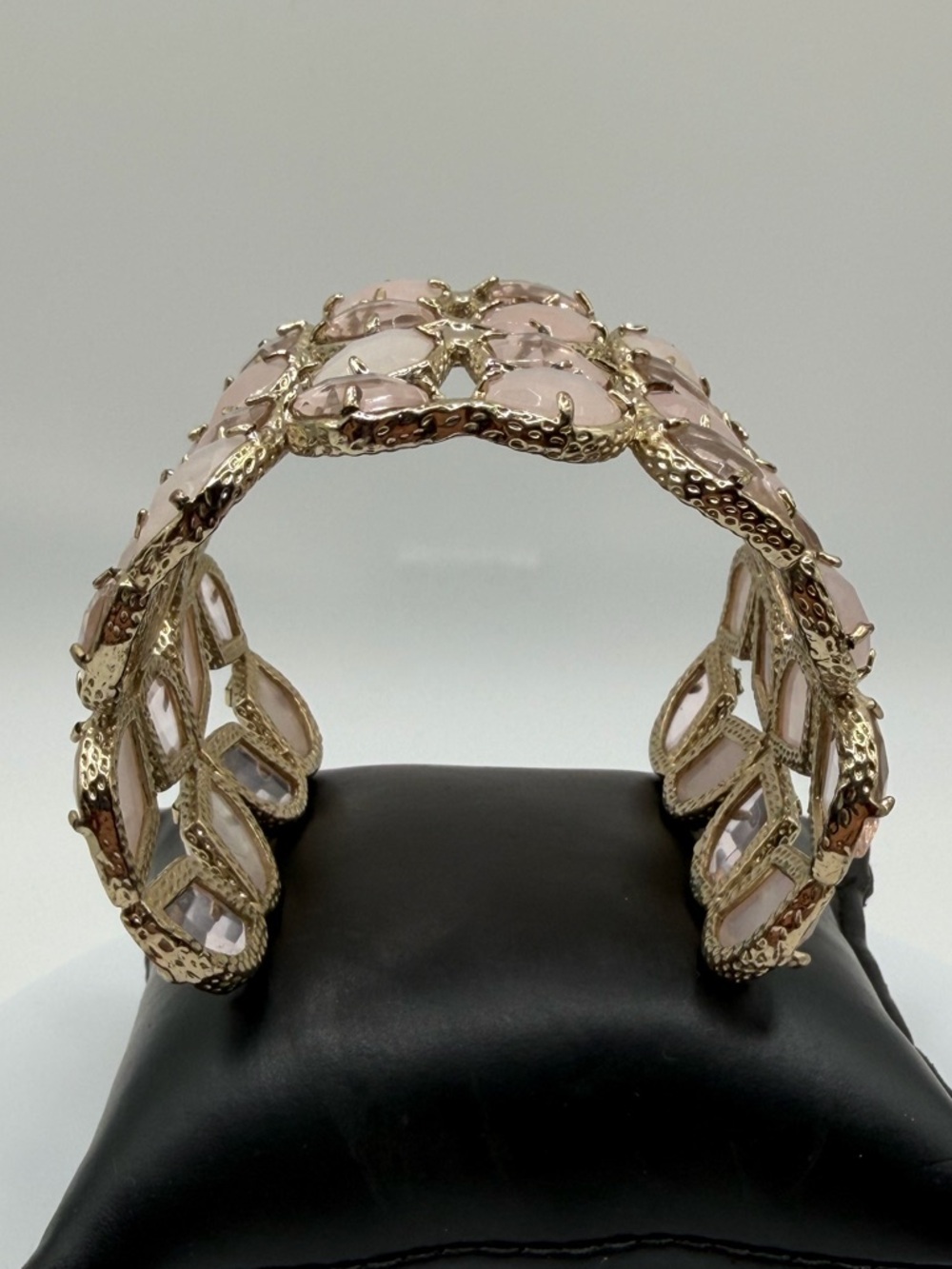 Kendra Scott Vintage Paley Gold Cuff in Rose Quartz and Pink Glass - Picture 10 of 11